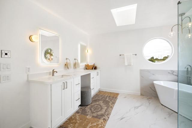 3375 East Avenue, Hayward CA: https://media.crmls.org/mediaz/760dd652-4ef4-4103-be02-ad360ecdb212.jpg