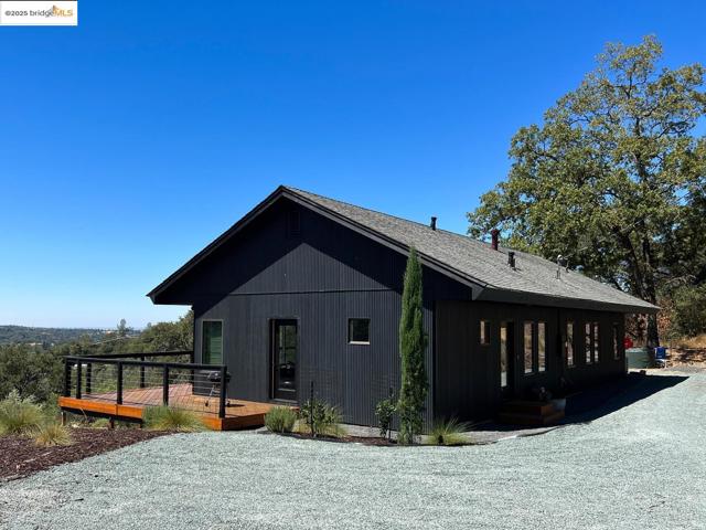 110 Duncan Hill RD, Auburn CA: https://media.crmls.org/mediaz/760e3391-4644-47a2-80fa-68ff458fe880.jpg