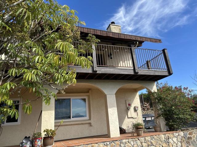 Detail Gallery Image 3 of 16 For 1330 Sugarbush Dr, Vista,  CA 92084 - 4 Beds | 3 Baths