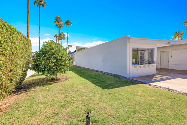2400 S Palm Canyon Drive, Palm Springs CA: https://media.crmls.org/mediaz/760ec37f-abe5-4415-8a87-af2b718a5e03.jpg