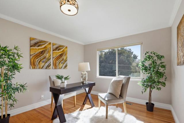 12387 Stonebrook Drive, Los Altos Hills CA: https://media.crmls.org/mediaz/760f2a10-b5d8-4c03-ab1f-816c3358c405.jpg