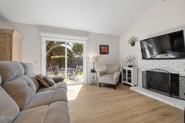 1789 Potomac Avenue, Ventura CA: https://media.crmls.org/mediaz/760f5911-4c04-411c-be5b-ff2ffa2c3c11.jpg