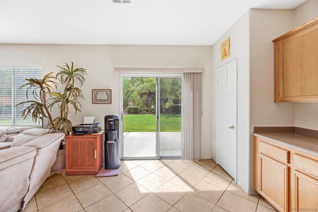 29213 Broken Arrow, Murrieta CA: https://media.crmls.org/mediaz/760f777f-5a0f-453d-b16c-df349a577b30.jpg