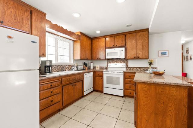 101 Sea Terrace Way, Aptos CA: https://media.crmls.org/mediaz/760f8fd2-0d5f-4b00-a99e-e4ef65f982d1.jpg