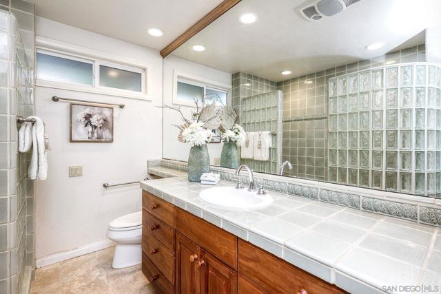 14036 TIERRA BONITA ROAD, Poway CA: https://media.crmls.org/mediaz/760fa805-40d9-4980-a037-7ec3fca31336.jpg
