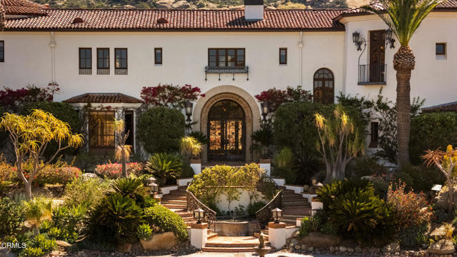 Detail Gallery Image 14 of 75 For 2940 Kuehner Dr, Simi Valley,  CA 93063 - 57 Beds | 40 Baths