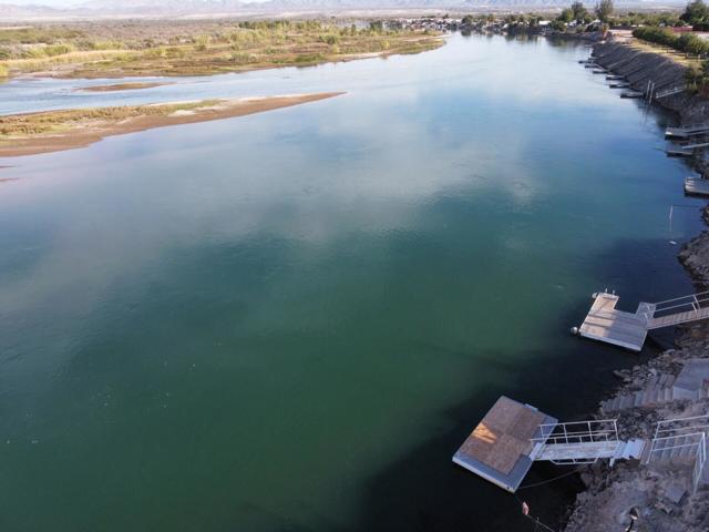5682 Colorado River Road, Blythe CA: https://media.crmls.org/mediaz/7611222e-3975-44d6-aaba-39e1979ec6dd.jpg
