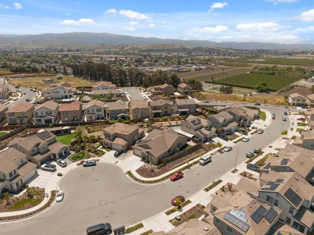 410 Thistle Court, Hollister CA: https://media.crmls.org/mediaz/7611828d-f70b-4f13-937c-15f6f8f504b1.jpg