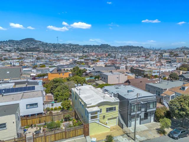 32 Cross Street, San Francisco CA: https://media.crmls.org/mediaz/76123c8f-5cb8-4bad-aa90-2074edb8d5eb.jpg