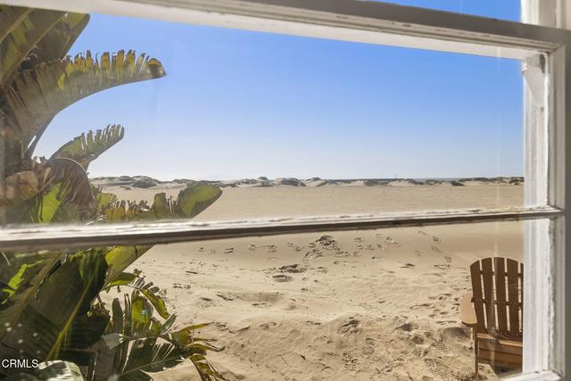 3025 Ocean Drive, Oxnard CA: https://media.crmls.org/mediaz/76127d23-f228-4a0d-b29b-b55e0a199dd5.jpg