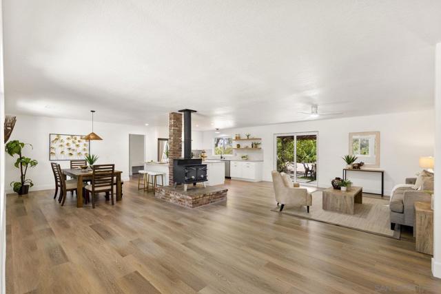 38795 Harris Truck Trail, Fallbrook CA: https://media.crmls.org/mediaz/7613814b-33d1-443d-9d68-9914b2132efa.jpg