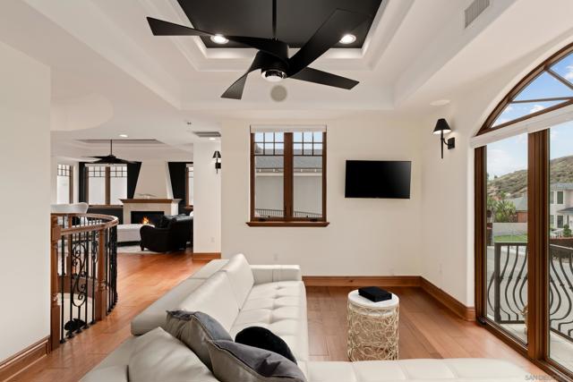 1045 Van Nuys St., San Diego CA: https://media.crmls.org/mediaz/7613a324-dbb2-4eb5-ad36-839b8733d476.jpg