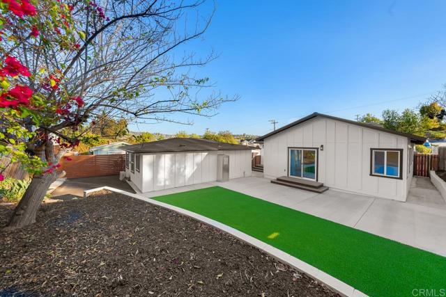 Image 40 of 42 For 7118 Stanford Ave.