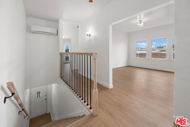 1912 7th Avenue, Los Angeles CA: https://media.crmls.org/mediaz/7613f6d4-aaad-4317-b1fb-3bb6aa916215.jpg