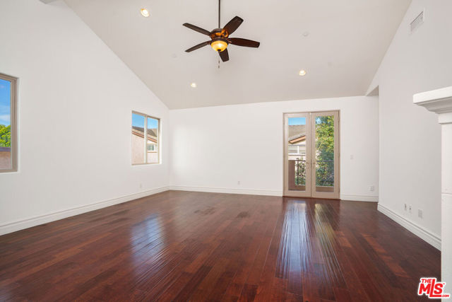 2005 Robinson Street, Redondo Beach, California 90278, 4 Bedrooms Bedrooms, ,3 BathroomsBathrooms,Residential,For Sale,Robinson,26638819