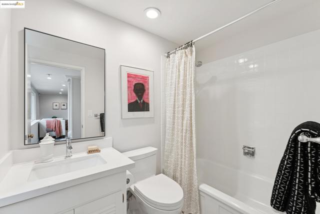 1415 Devonshire Dr, El Cerrito CA: https://media.crmls.org/mediaz/76152ead-77dc-4528-ae82-6769a48bc4ec.jpg