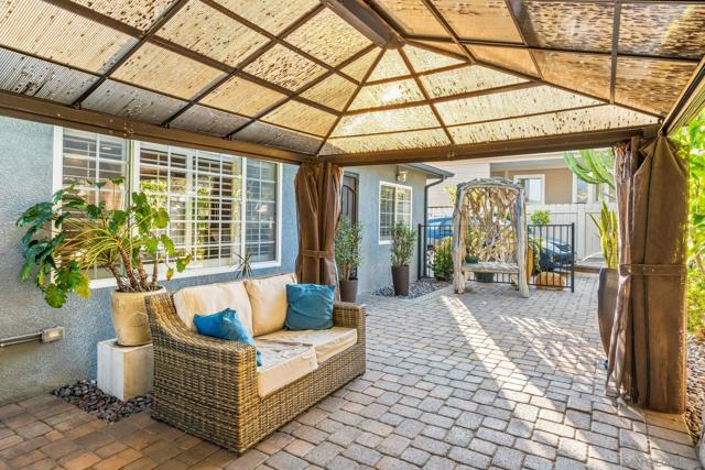 1733 Hornblend St, San Diego CA: https://media.crmls.org/mediaz/76160ea8-163c-41fa-a86b-1e889cb212e0.jpg