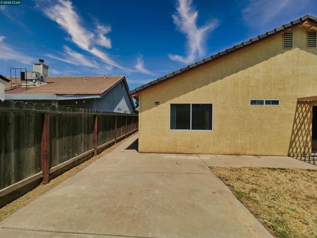 4300 Cannington Lane, Salida CA: https://media.crmls.org/mediaz/76163afe-b03c-44f3-9f6d-cc3188dcf5e4.jpg