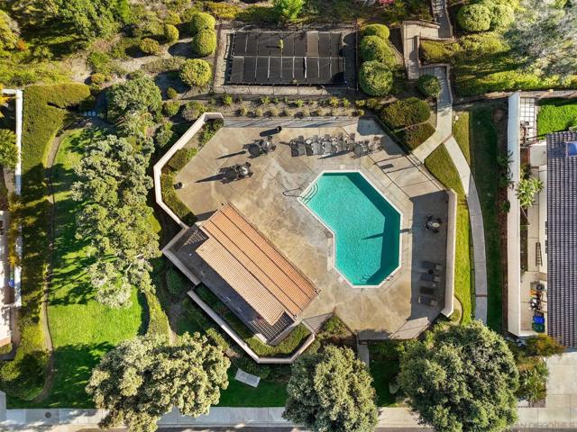 3356 Corte Tiburon, Carlsbad CA: https://media.crmls.org/mediaz/76167fcd-f512-4d94-a5cb-b85678f624e8.jpg