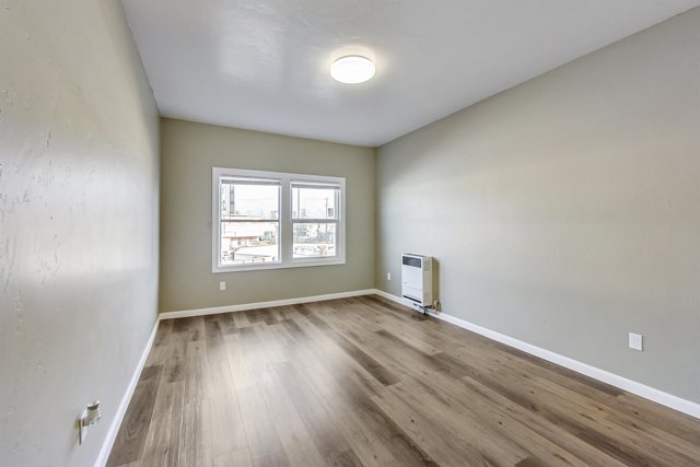 Image 11 of 20 For 2451 Seminary Ave