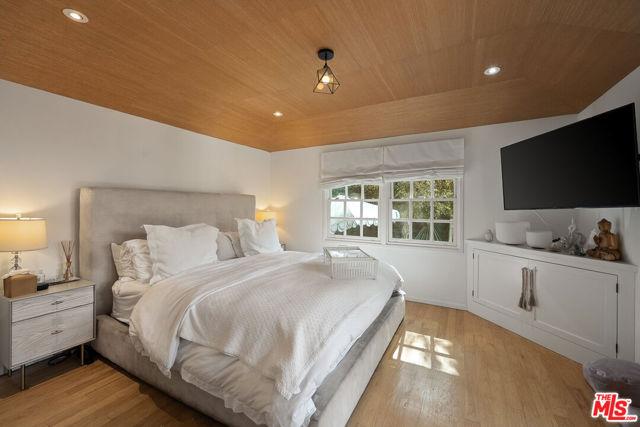 Drew Fenton | 11450 Chenault Street Los Angeles CA | MLS: 7456709 Drew Fenton | 11450 Chenault Street Los Angeles CA | MLS: 7456709