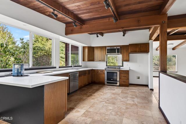 Detail Gallery Image 11 of 37 For 2900 Cameron Rd, Elk,  CA 95432 - 3 Beds | 2/1 Baths