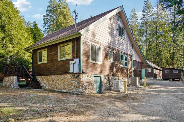 25140 Lodge Road, Idyllwild CA: https://media.crmls.org/mediaz/76192af3-fa50-4864-a198-53af673d00ff.jpg