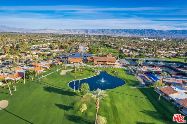 60 La Ronda Drive, Rancho Mirage CA: https://media.crmls.org/mediaz/7619d756-7b2c-4a23-9d38-f103cd725e07.jpg