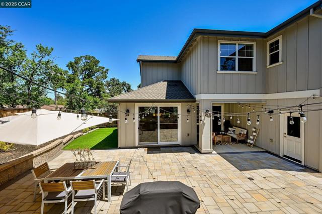 5540 Southbrook Drive, Clayton CA: https://media.crmls.org/mediaz/761a9a75-ceed-4661-8a59-a2ff5497e9be.jpg
