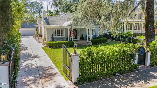Detail Gallery Image 1 of 35 For 863 N Hill Ave, Pasadena,  CA 91104 - 4 Beds | 3 Baths