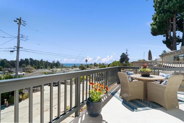 105 Vista Mar Court, Aptos CA: https://media.crmls.org/mediaz/761b7635-07e8-4abd-980d-08522081c6b0.jpg