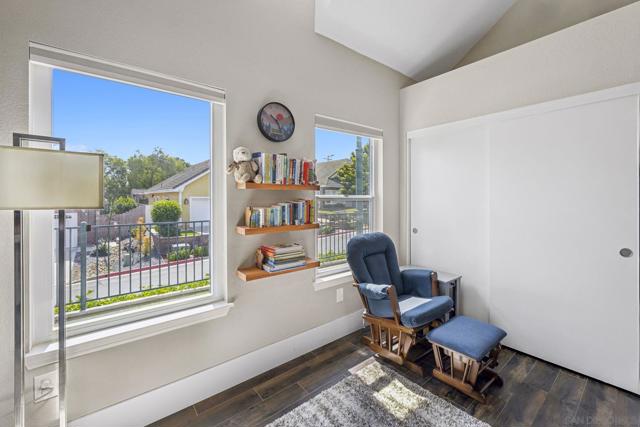 1198 Gazania Ct, San Marcos CA: https://media.crmls.org/mediaz/761bcff2-889e-4360-a7bd-9892c608d0c6.jpg