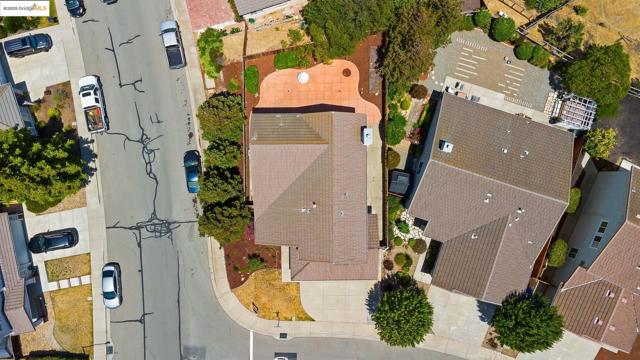 2 Quiet Path Ct, Pittsburg CA: https://media.crmls.org/mediaz/761c24eb-0e83-4963-97b7-be537333d67d.jpg