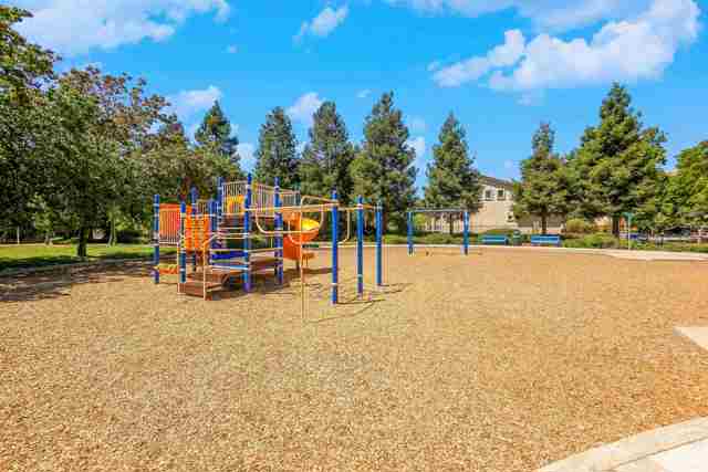 Image 40 of 44 For 327 Brookview Way