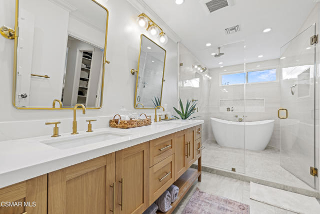 1581 Covington Avenue, Westlake Village CA: https://media.crmls.org/mediaz/761c389f-28c9-4ed1-b2d4-365baa5819db.jpg