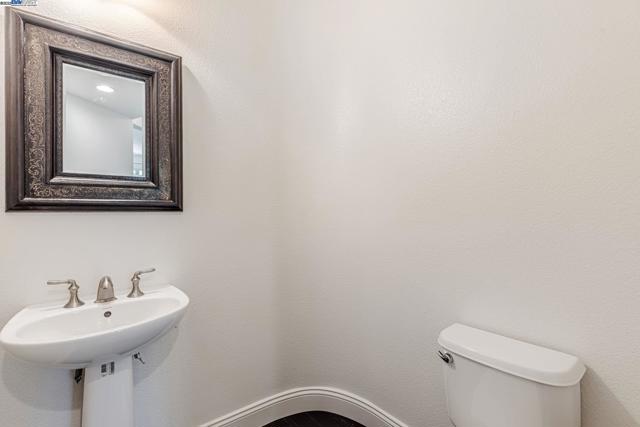 3579 Rimini Ln, Dublin CA: https://media.crmls.org/mediaz/761d8679-b155-4455-ba9e-552b4c6abaac.jpg