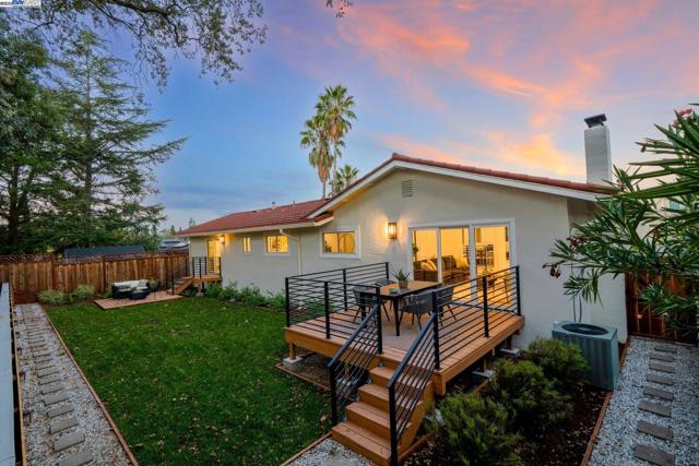 4253 Mirador Dr, Pleasanton CA: https://media.crmls.org/mediaz/761e061a-ea15-4faf-8ccc-14ec8a02e9e3.jpg