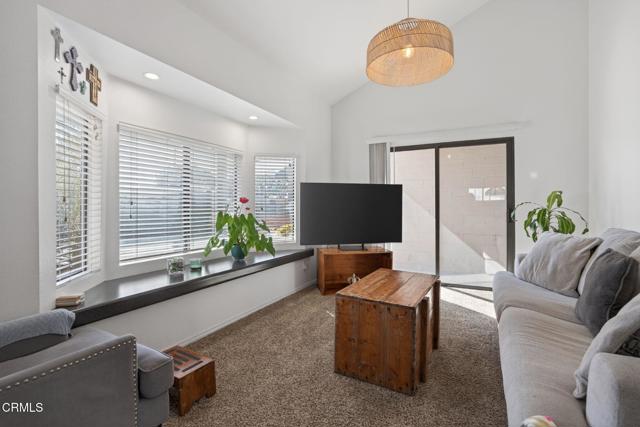 Detail Gallery Image 7 of 22 For 417 N 8th St, Santa Paula,  CA 93060 - 2 Beds | 2 Baths