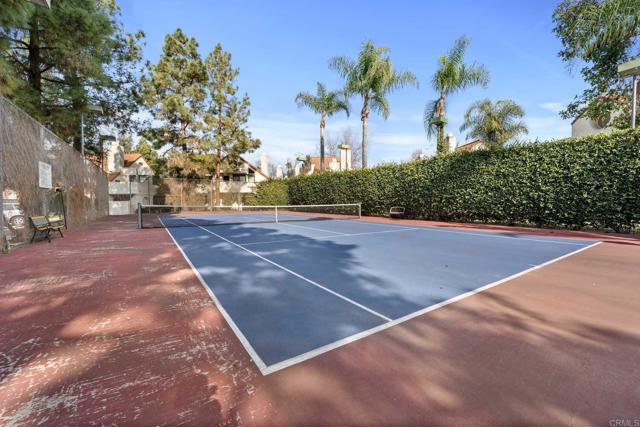 Detail Gallery Image 5 of 30 For 337 N Melrose Dr #E,  Vista,  CA 92083 - 2 Beds | 2 Baths