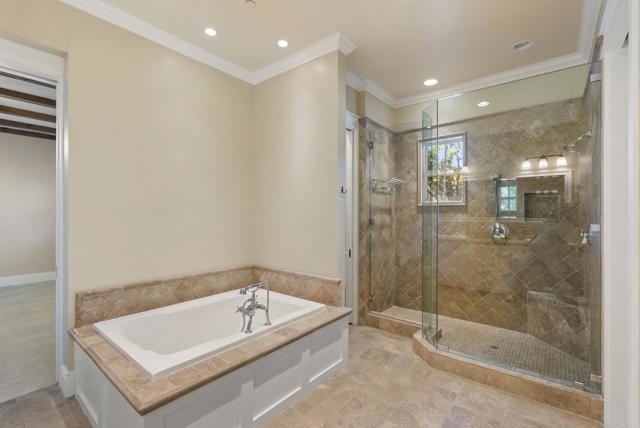 16631 Valle Verde Rd, Poway CA: https://media.crmls.org/mediaz/761edbea-7bc2-48df-ad98-9b1b8d0cad8c.jpg