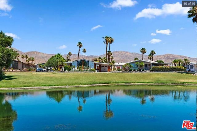 74711 Dillon Road, Desert Hot Springs CA: https://media.crmls.org/mediaz/761f8d1e-37dd-402e-949b-dd330d7a3a30.jpg