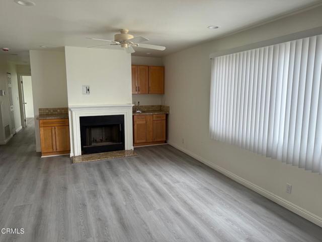 Detail Gallery Image 2 of 14 For 5507 Driftwood St, Oxnard,  CA 93035 - 2 Beds | 2 Baths