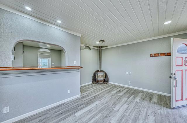 7550 Sandholdt Road, Moss Landing CA: https://media.crmls.org/mediaz/761fcb1c-f245-4fcb-b6a5-b1e2a5d913c6.jpg