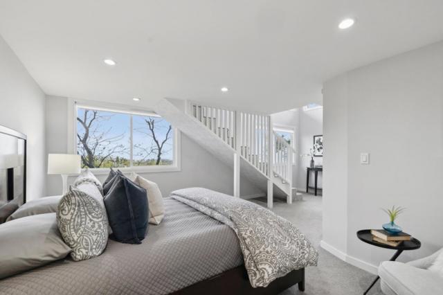 560 California Way, Woodside CA: https://media.crmls.org/mediaz/762012e2-f601-4d23-95bf-5b6029444992.jpg