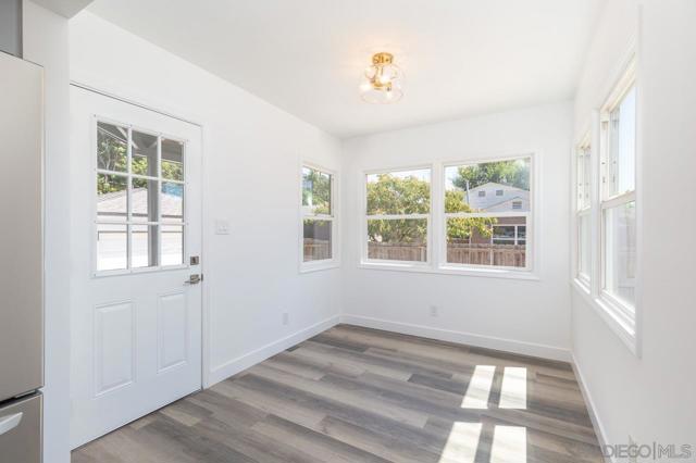 4361 Alamo Dr, San Diego CA: https://media.crmls.org/mediaz/76210c24-0704-4d6c-8ba7-f8bf2fd741db.jpg