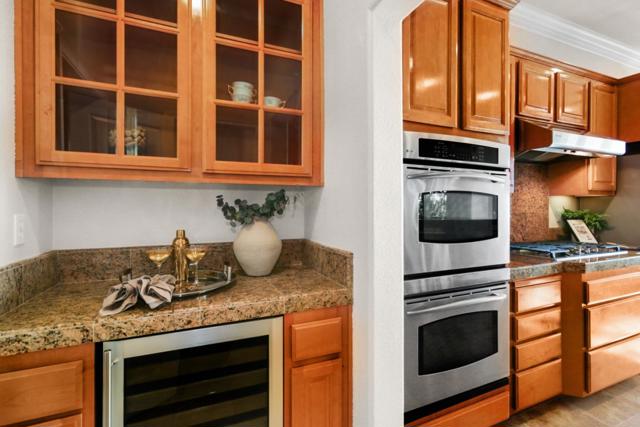 4040 Morning View Way, El Dorado Hills CA: https://media.crmls.org/mediaz/76212c2a-40ed-436a-9f99-393cb86a8df6.jpg