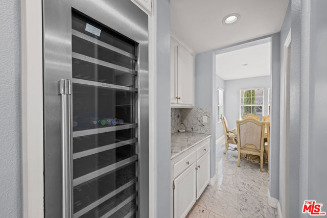 16214 Highgate Drive, Riverside CA: https://media.crmls.org/mediaz/76213aac-db69-4815-9630-791df4b0d0f0.jpg