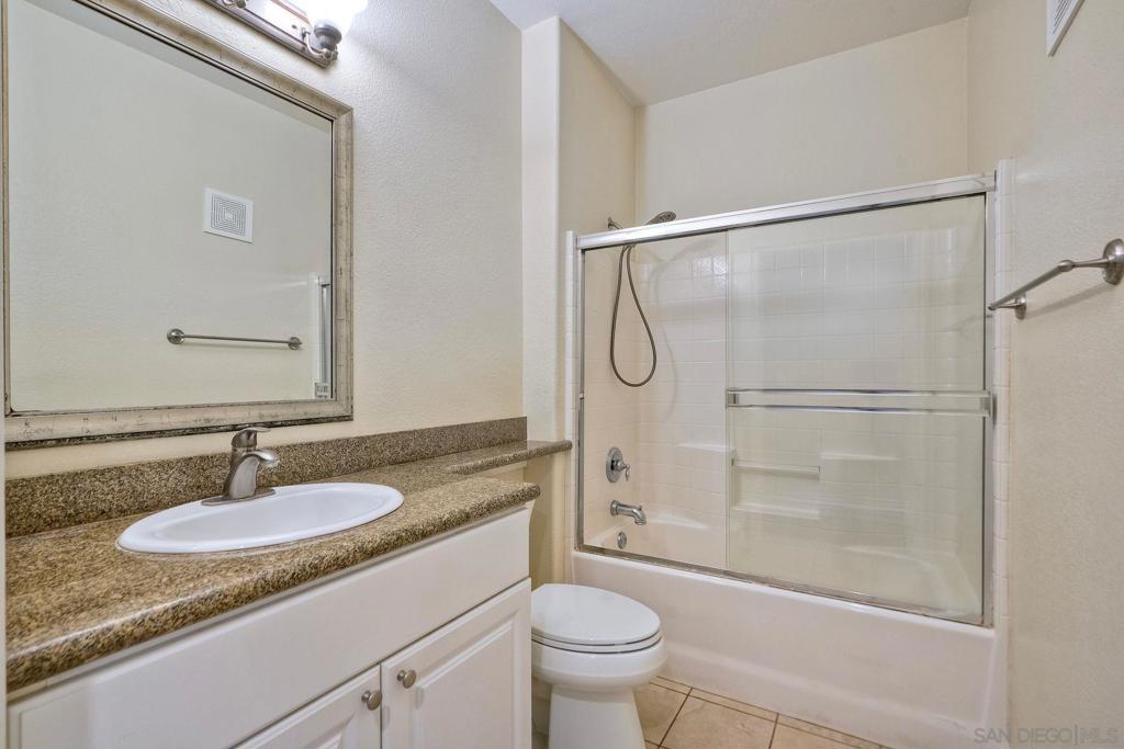 9253 Regents Road - photo 15