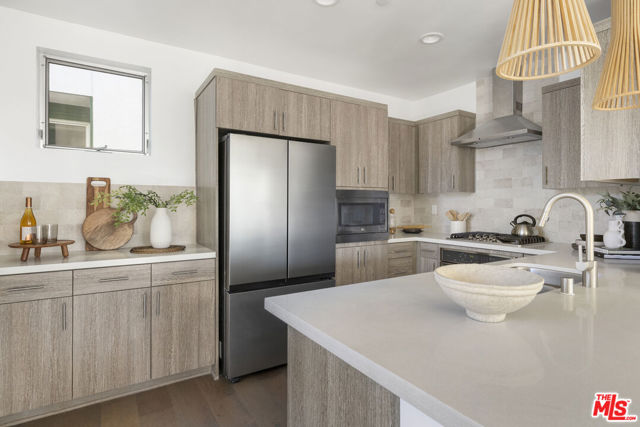 1767 N New Hampshire Avenue, Los Angeles CA: https://media.crmls.org/mediaz/76216afc-12c7-4d9e-9587-0ba54f5a5abc.jpg