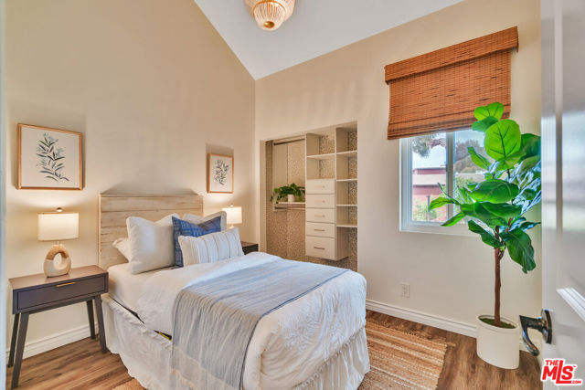 4939 Maytime Lane, Culver City CA: https://media.crmls.org/mediaz/762268c0-0fe0-4af7-8b98-f5c71ddf21f8.jpg